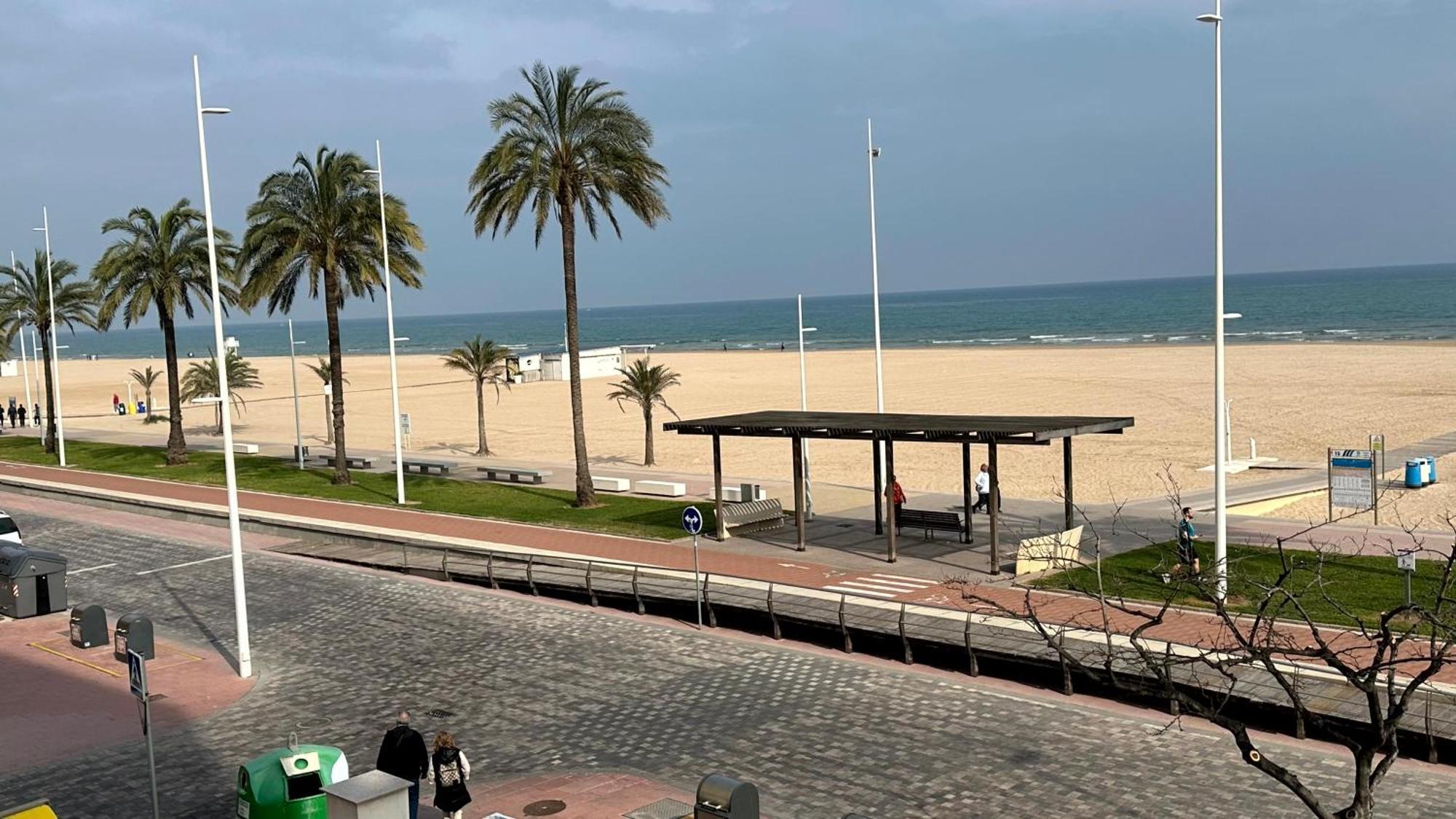 Capri Gandia Primera Linea - Alquiler Solo Familias Playa de Gandia Eksteriør bilde